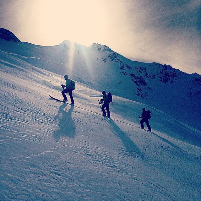Fortsatt bra skitour på baksidan av Brevent!#skitour #brevent #chamonix #elevenate #dynastar #bergsresor