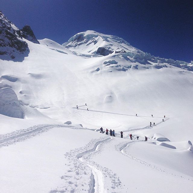 Många som tänkt samma tanke att Mont Blanc är en bra tur för imorgon!#montblanc #chamonix #elevenate #dynastar #bergsresor